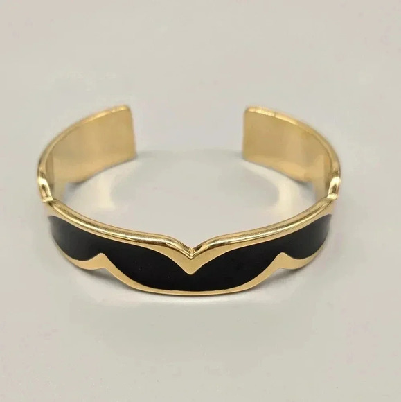 Jewelry - #343 Vintage black enamel wave stripe shiny gold tone
